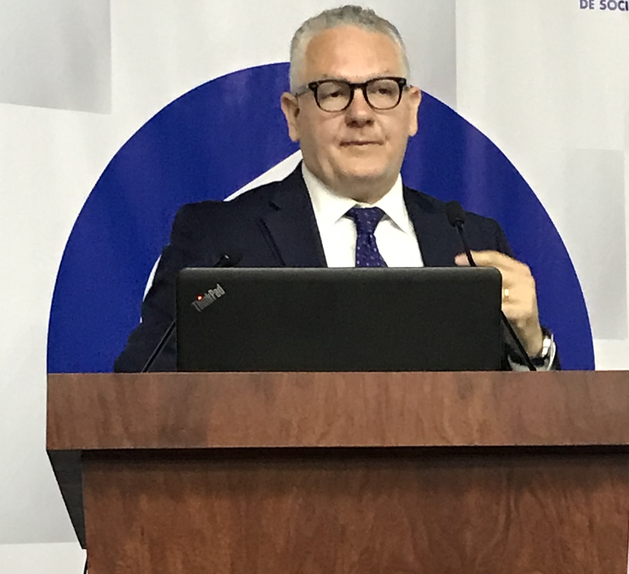 Noticia Amaro Gomes, miembro de la Junta Directiva del IASB y su visita en Colombia	