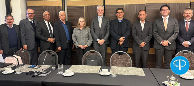 Noticia Fructífera visita de representantes de IASB a Colombia